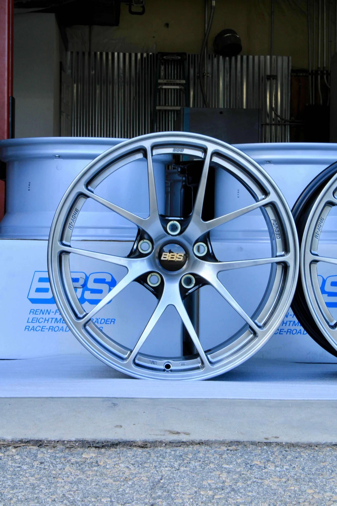 BBS RI-A (RIA045 / RIA046) - 18" Staggered - 5x120