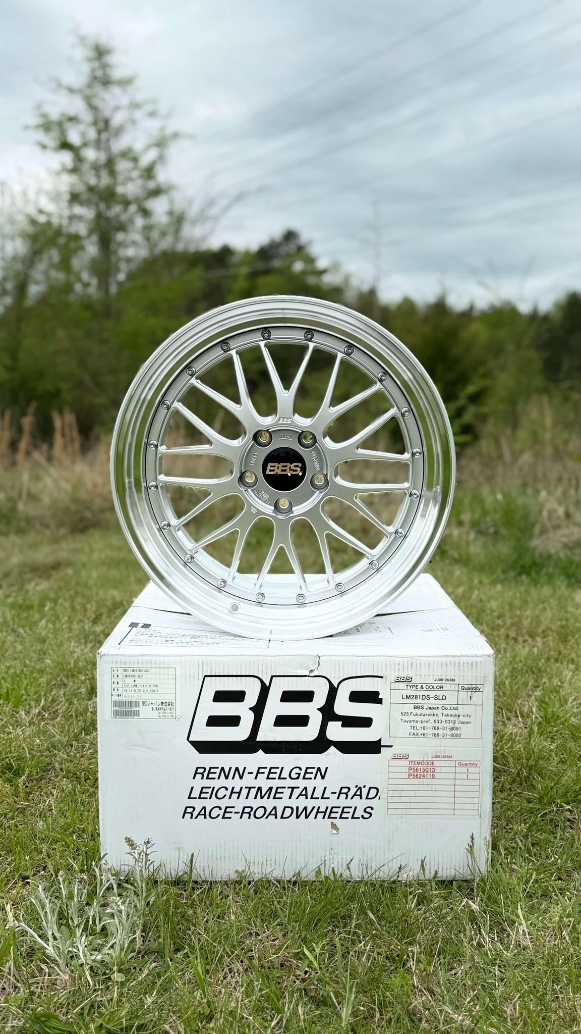 BBS LM272 / LM281 - 19" Staggered - 5x120