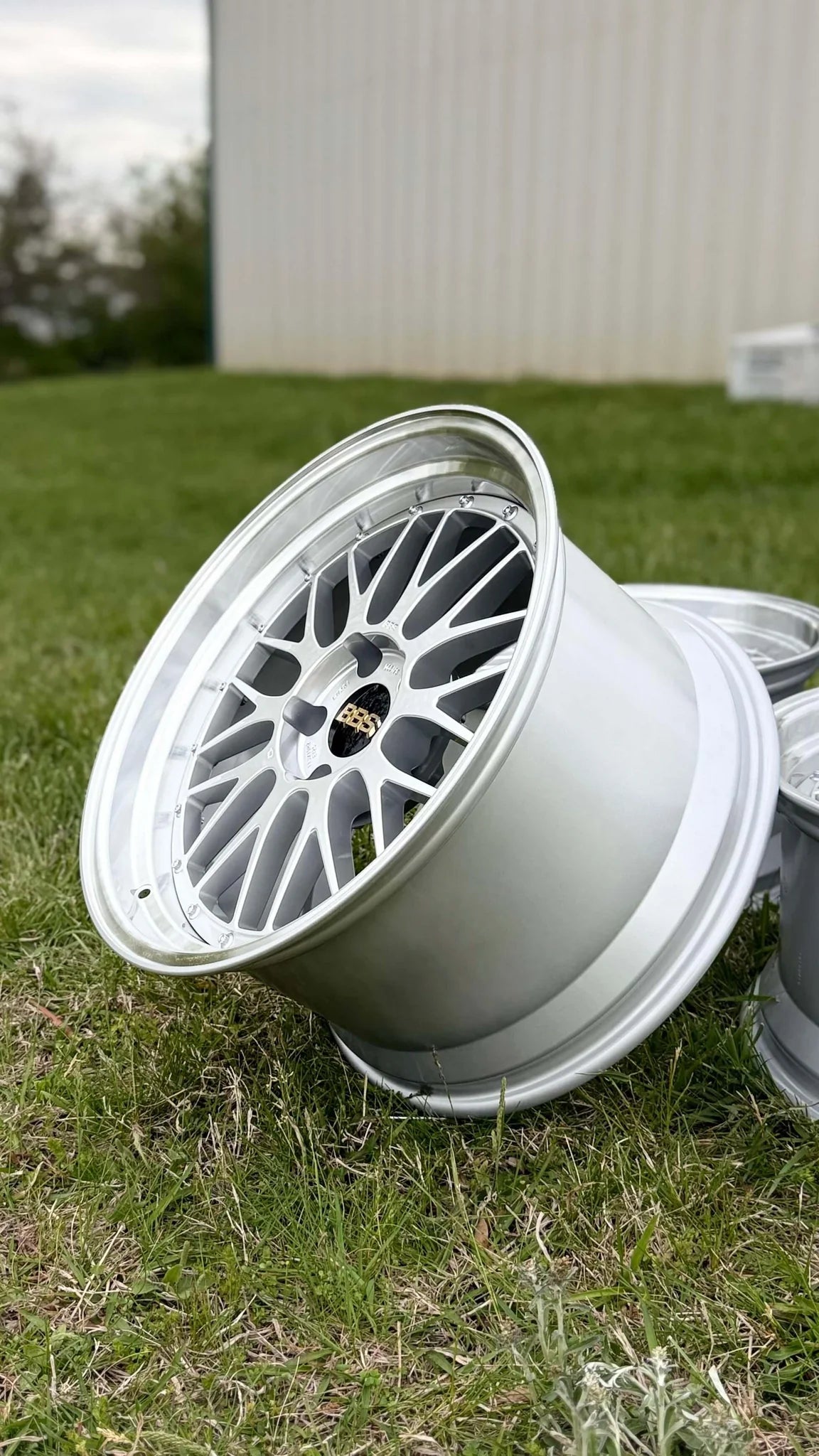BBS LM272 / LM281 - 19" Staggered - 5x120