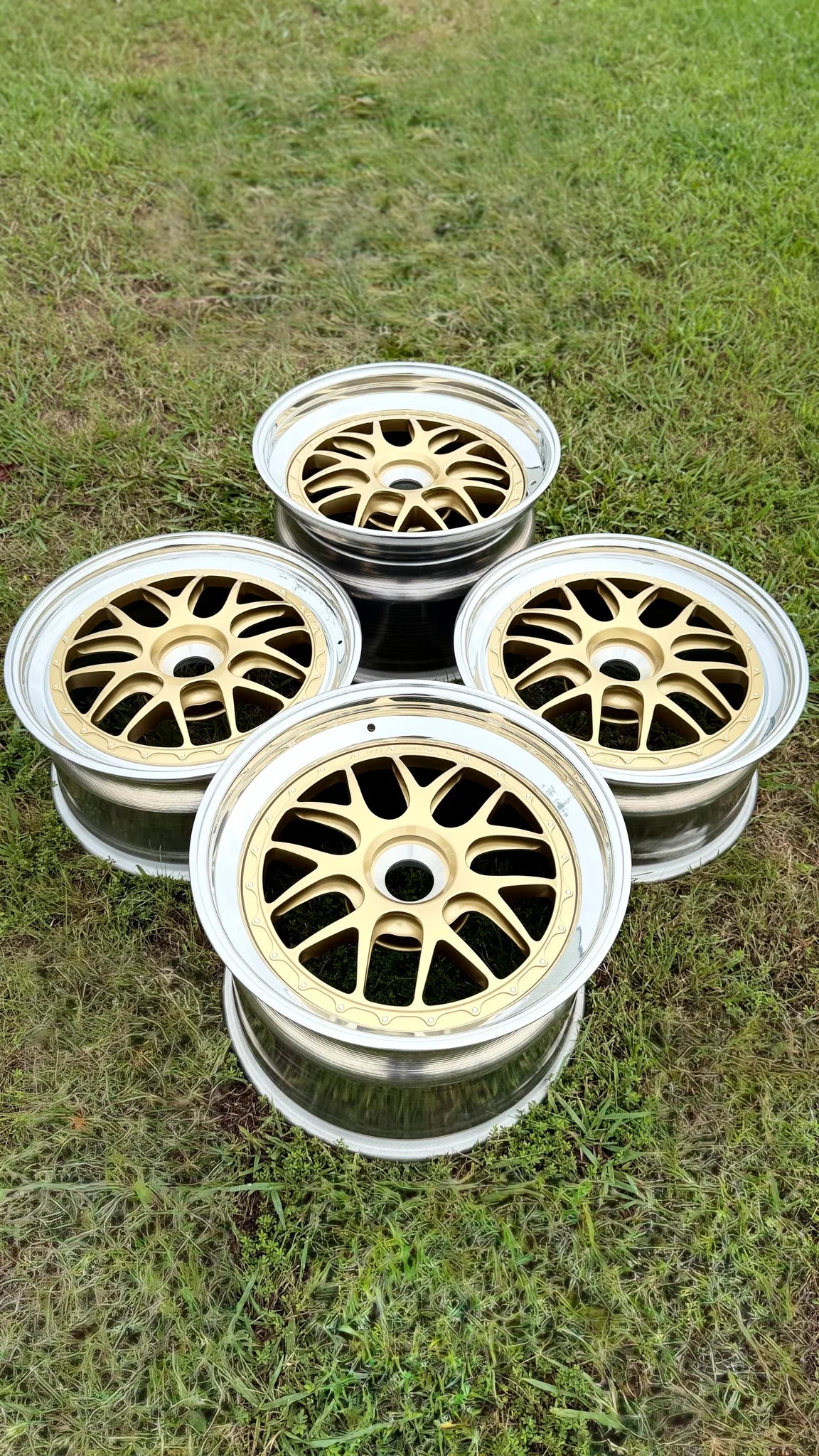 BBS E07 - 19" Staggered - Centerlock