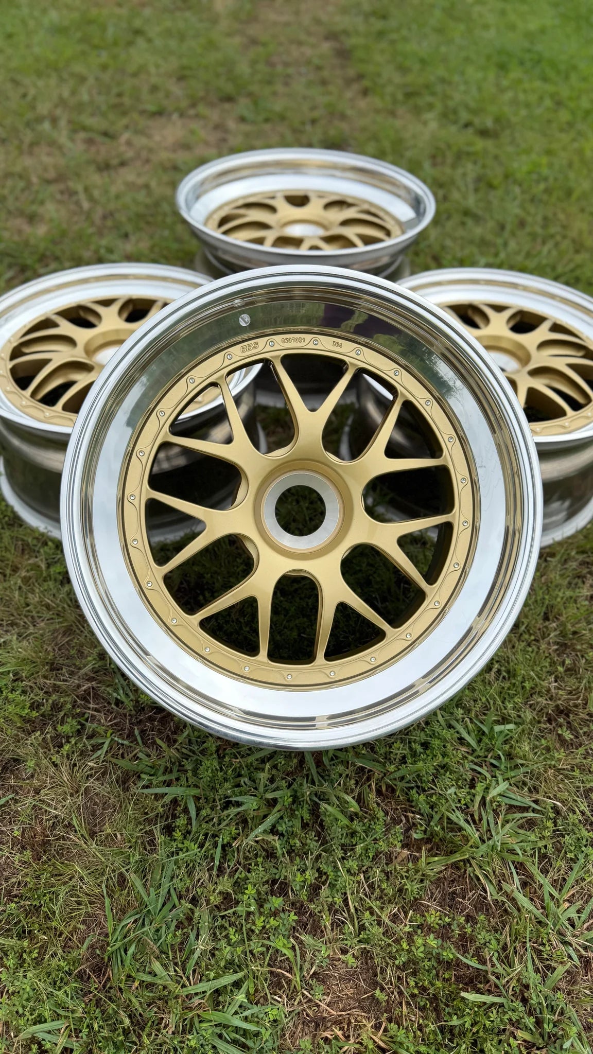 BBS E07 - 19" Staggered - Centerlock