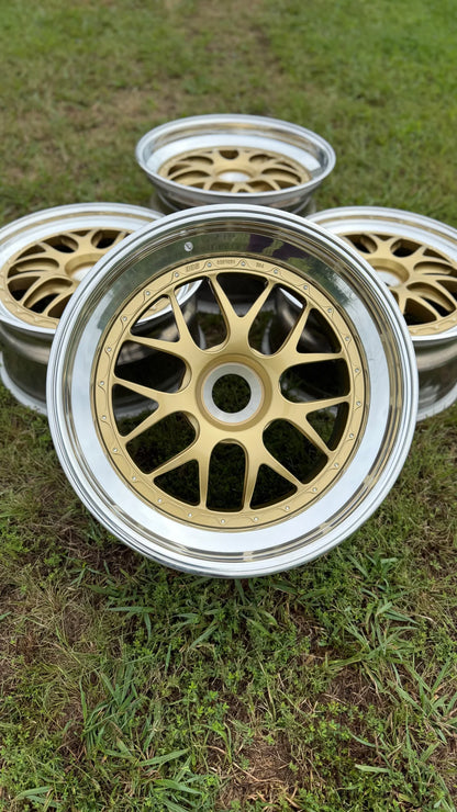 BBS E07 - 19" Staggered - Centerlock