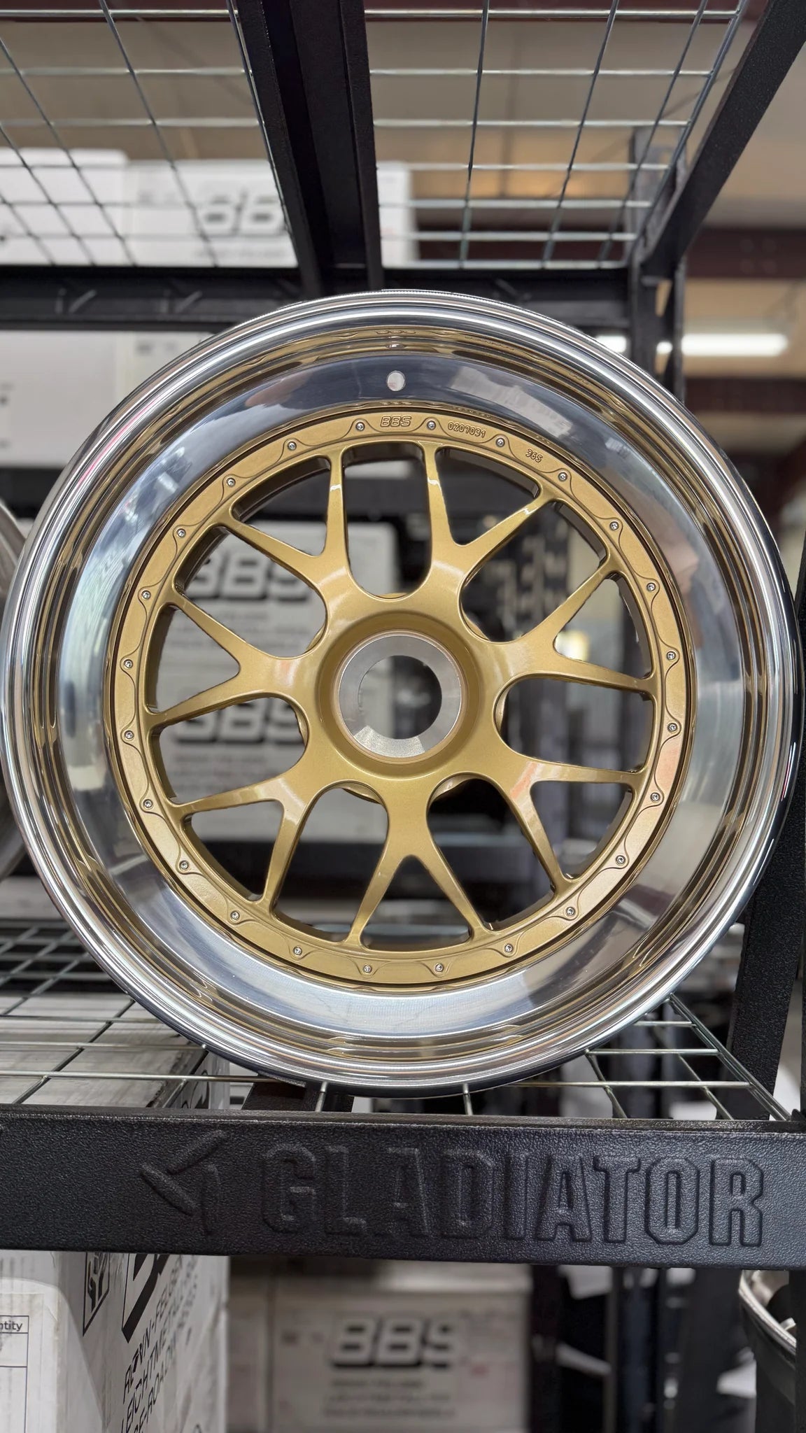 BBS E07 - 19" Staggered - Centerlock